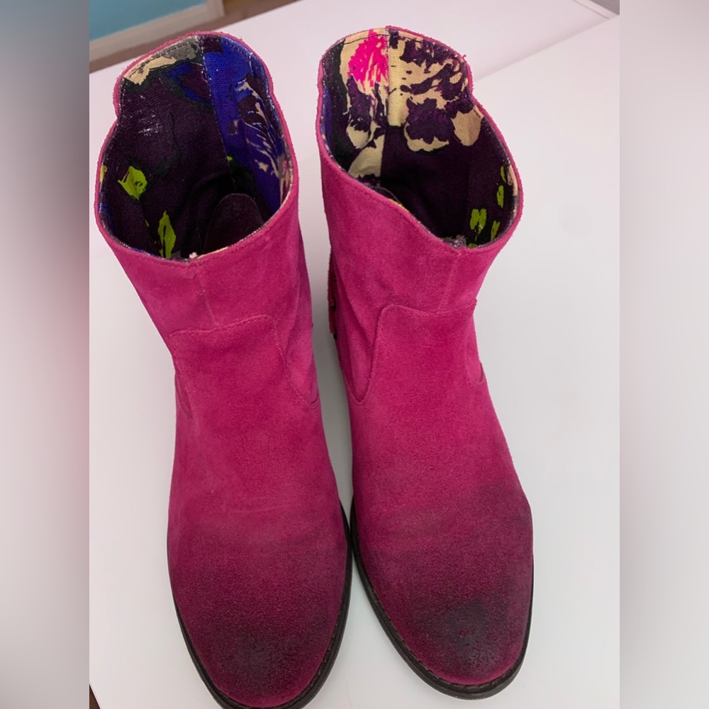 Betsey Johnson  pink suede ankle boot